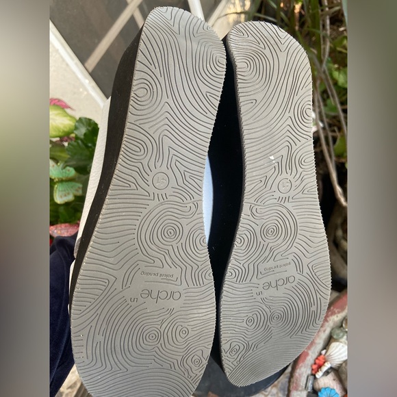 ARCHE GALAXI SLIDES. Full grain French leather. Size 9 1/2. NEW. - Picture 6 of 13